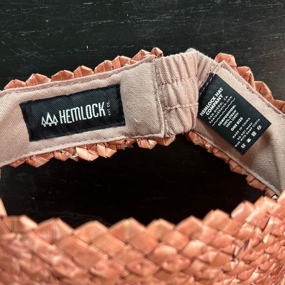 Hemlock Capri Visor in Rose - Picture 9 of 9